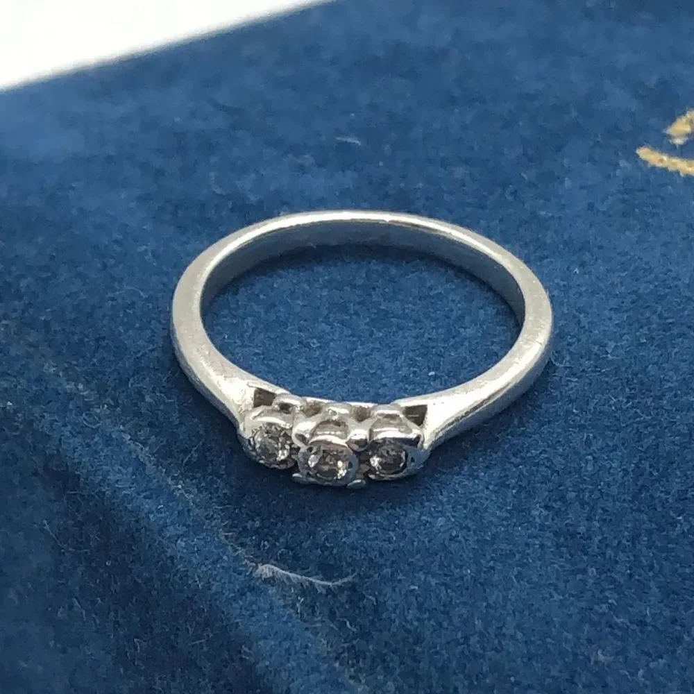 💛 925 Triple Diamond Promise Ring - Picture 2 of 4